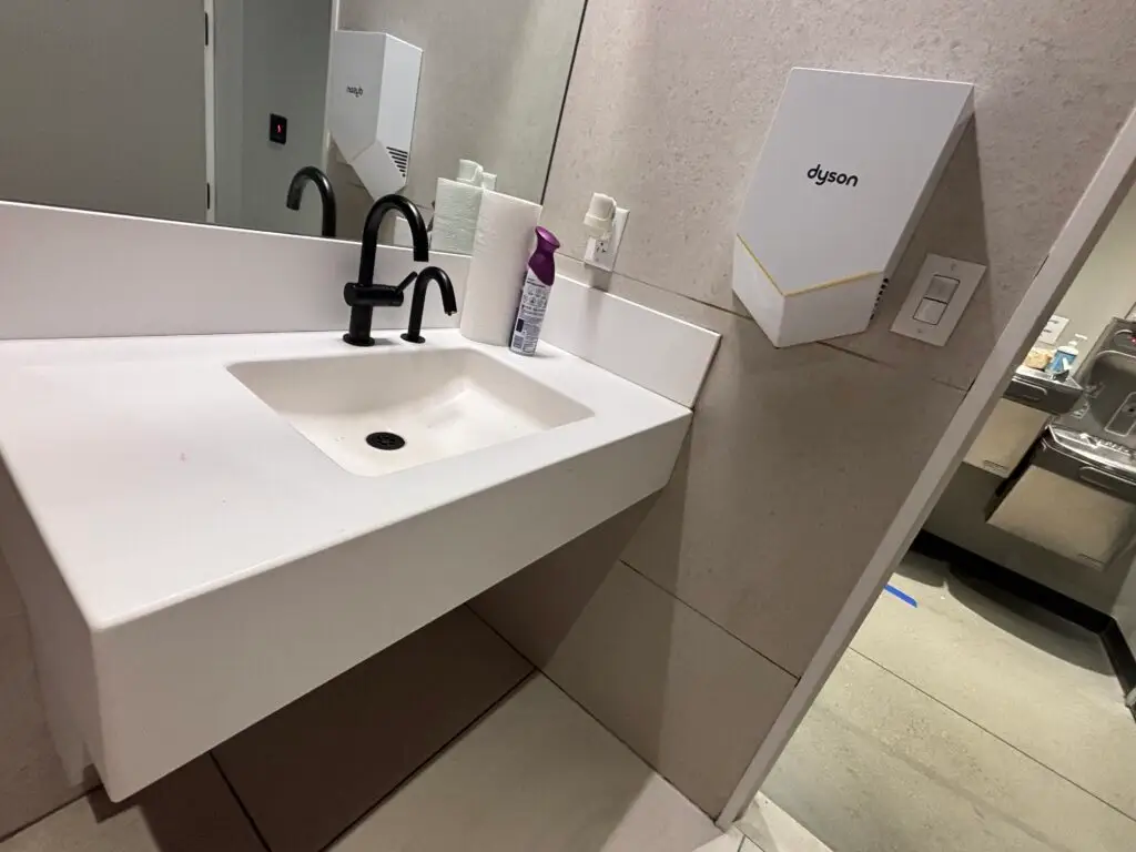 Bathroom Faucet Replacement in Leawood — Crossing